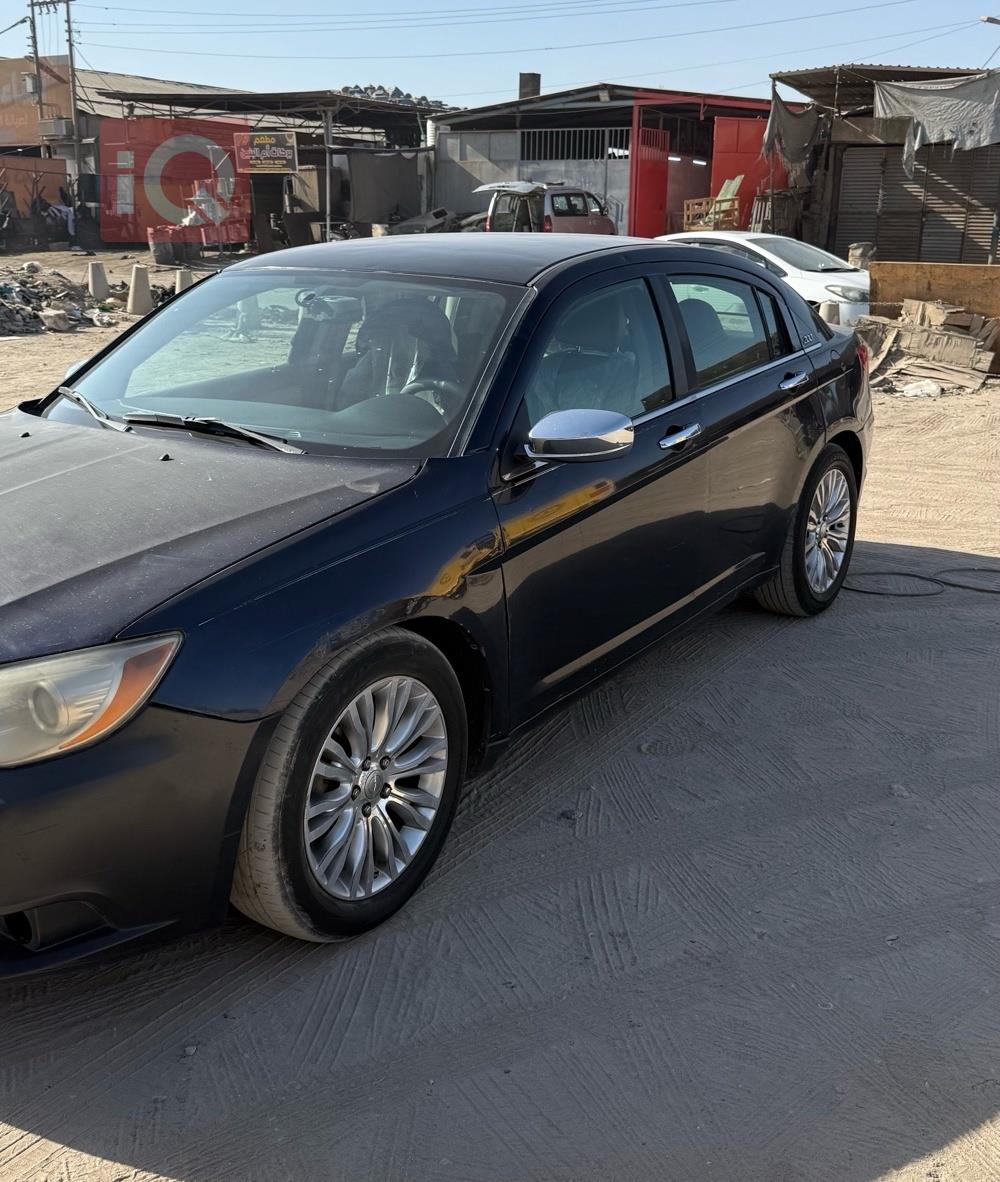 كرايسلر 200